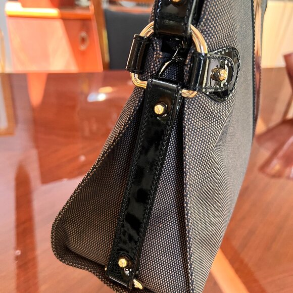 Authentic Fendi Black Patent Leather Trimmed Fabric Shoulder Bag - Picture 4 of 15